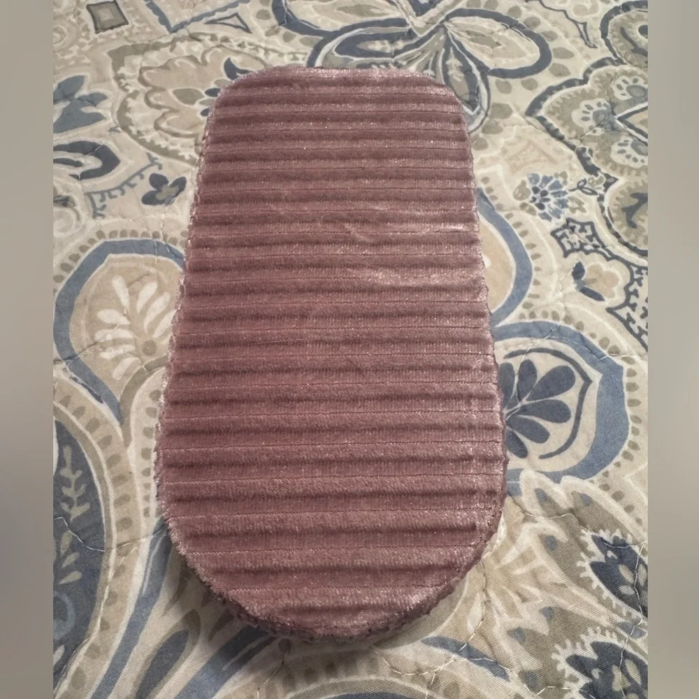 Textured Pink Velvet Jewelry Travel Case